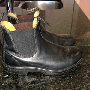 Blundstone boots size 5